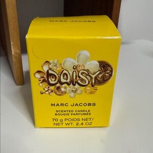 Marc Jacobs Daisy Yellow Scented Candle